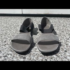Camper’s Gray leather flat sandals